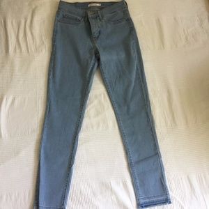 Levi's shaping skinny jeans